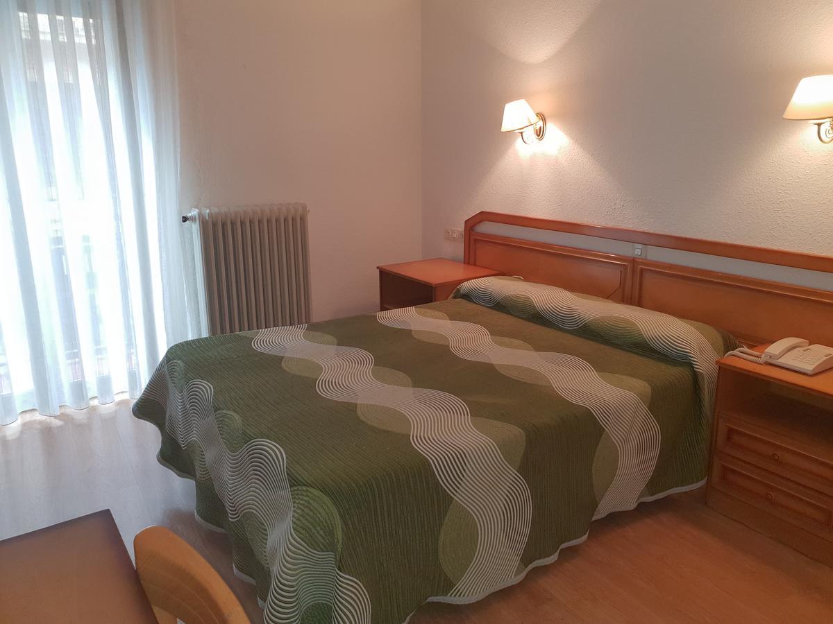 סלאמנקה Hotel Amefa מראה חיצוני תמונה